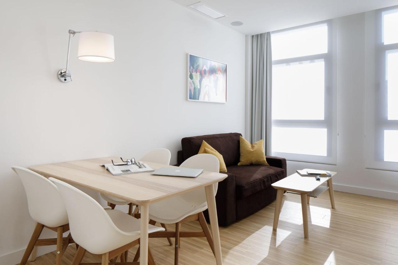 Mush Room Apartamentos Севиля Екстериор снимка