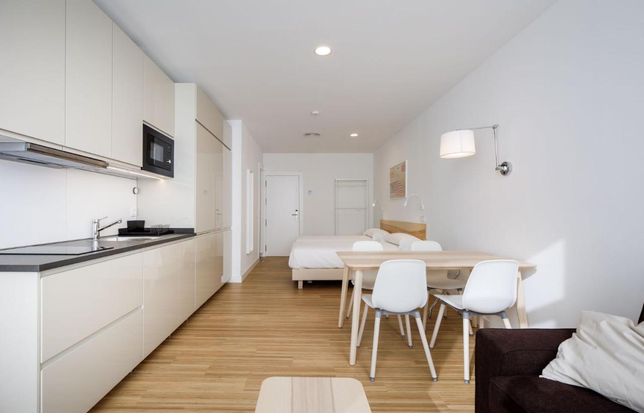 Mush Room Apartamentos Севиля Екстериор снимка