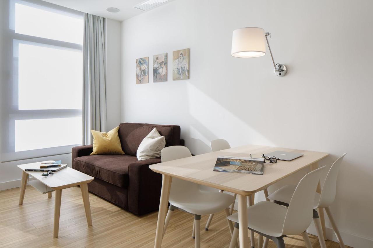 Mush Room Apartamentos Севиля Екстериор снимка